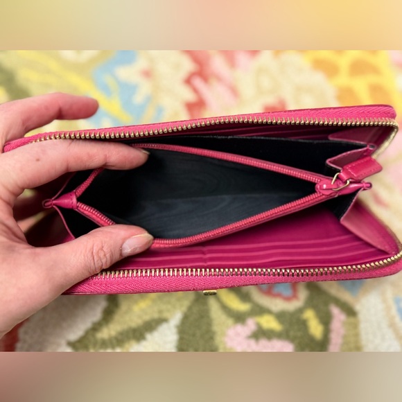 YVES SAINT LAURENT Leather Classic Y Ligne Clutch/Zip-Around Wallet - Fuchsia - Picture 10 of 16